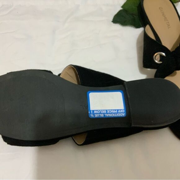 Gunmetal Slip On Flat Sandals Black Suede Bonya Bow Details Size 7.5 - Picture 4 of 7